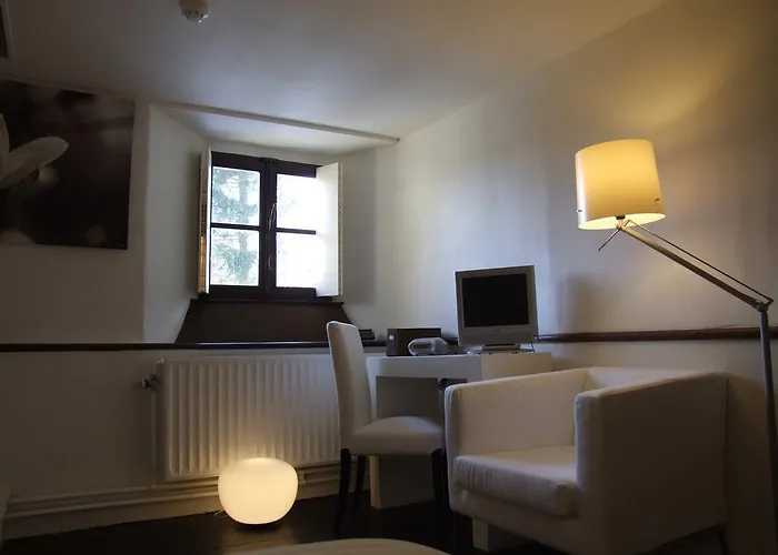 Ancien Relais De Poste Hotel 3*